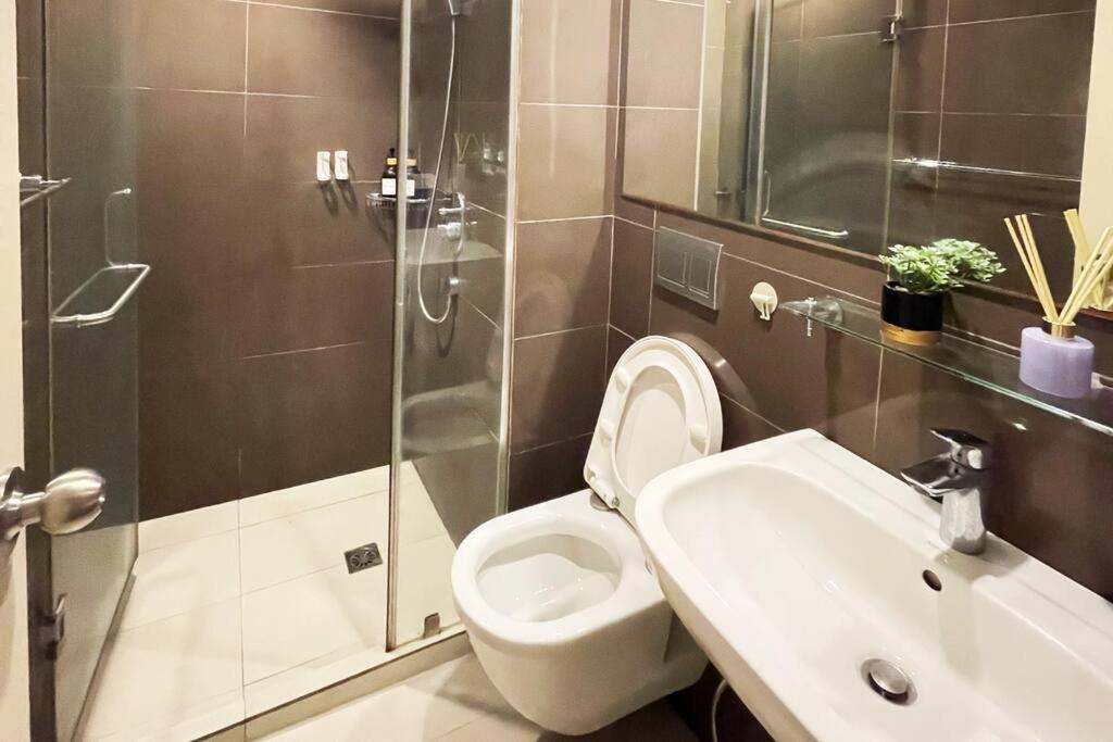 The Serene Escape Rockwell Makati City View 1Br Apartment Manila Exterior photo