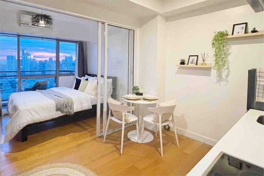 The Serene Escape Rockwell Makati City View 1Br Apartment Manila Exterior photo